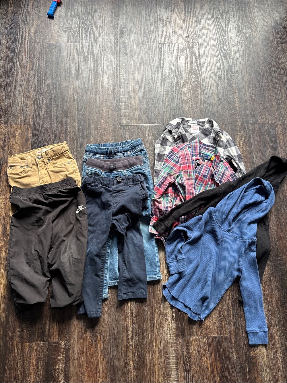 Kids 3T lot of clothing Gap, wonder nation and more